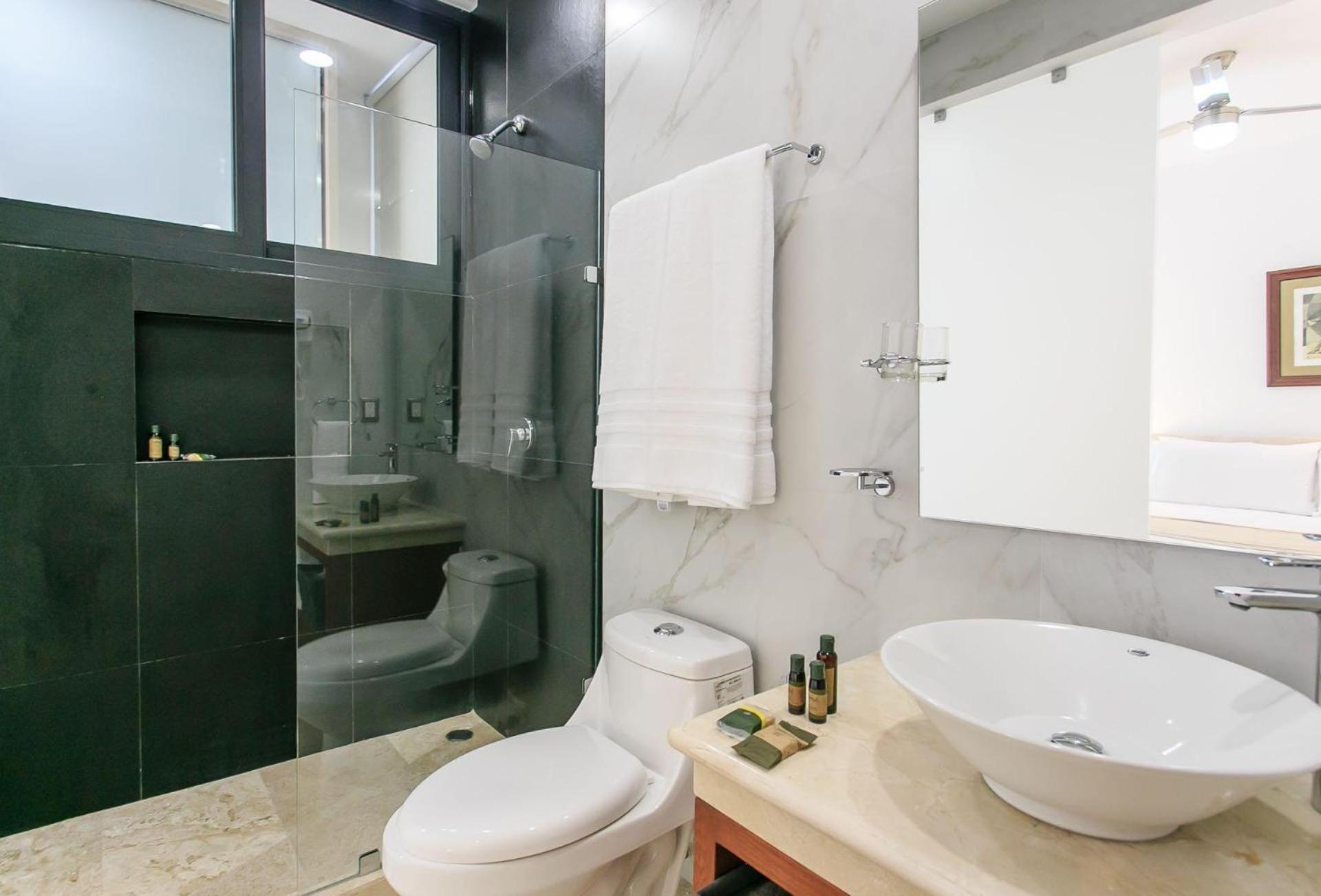 Apartment Menesse-2Bedrooms-Perfectspot Steps To The Ocean Playa del Carmen