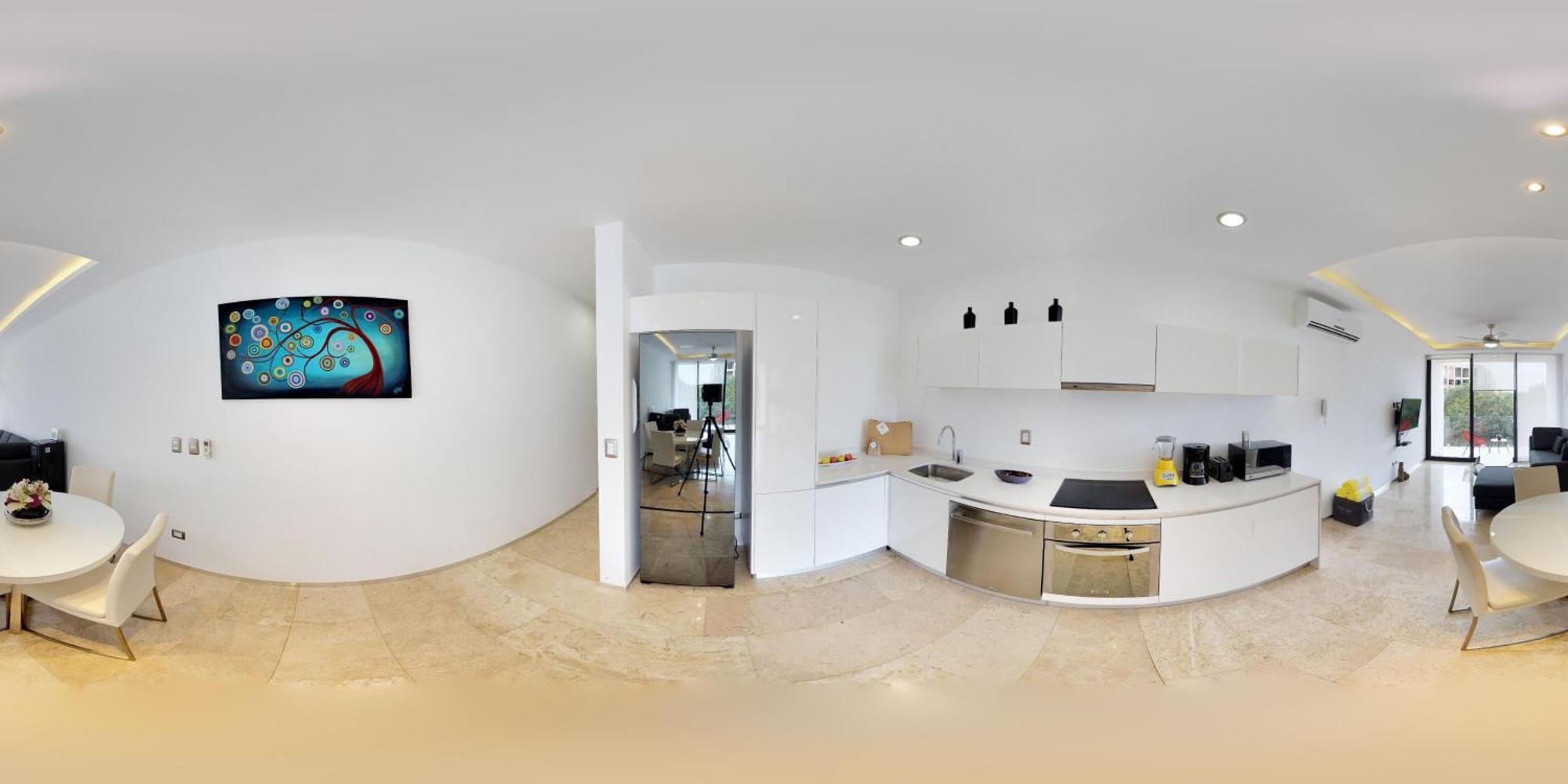 Menesse-2Bedrooms-Perfectspot Steps To The Ocean Playa del Carmen