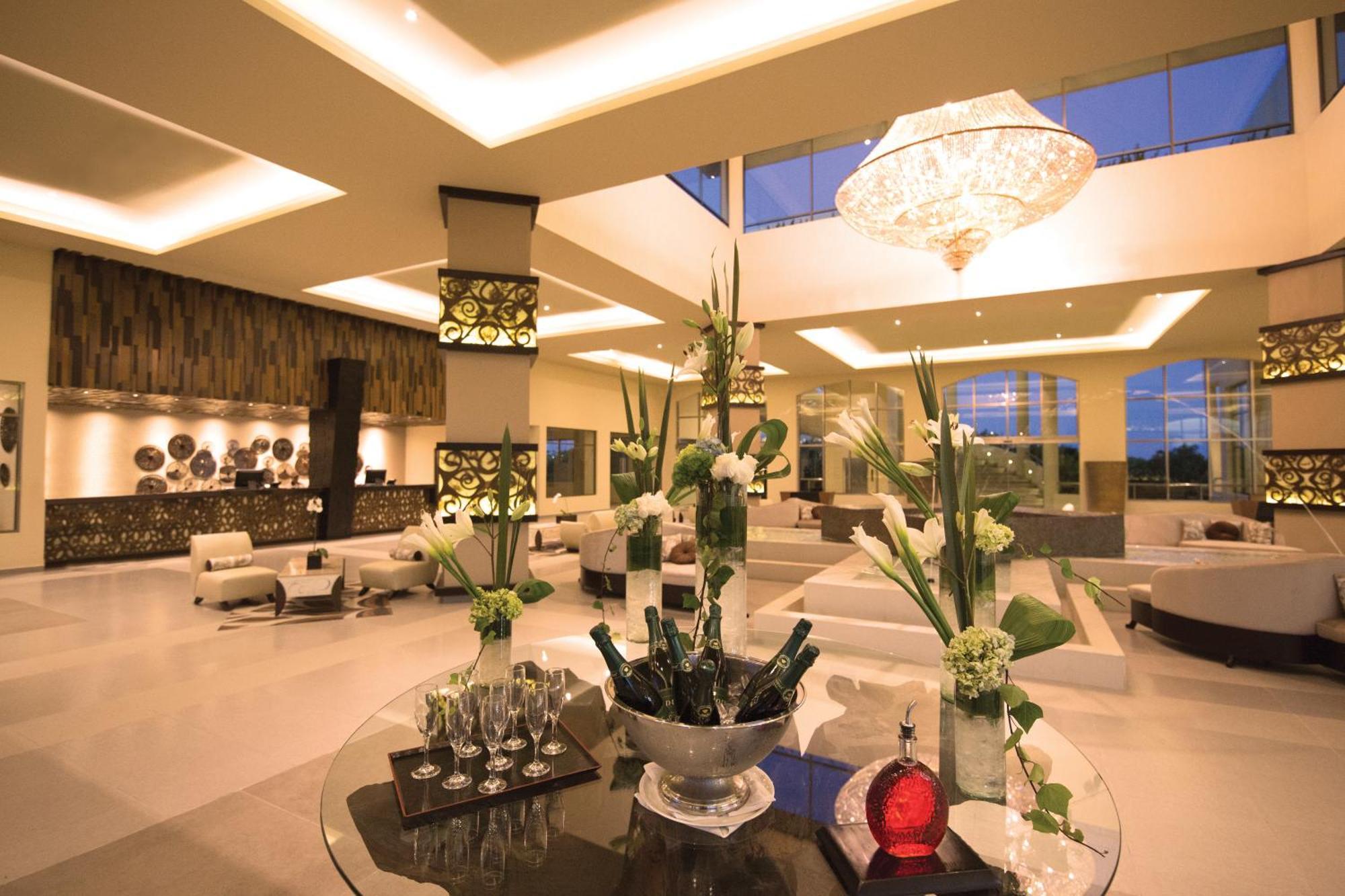 Resort El Dorado Seaside Suites, Catamaran, Ecoturistic Ranch, All & More Inclusive - Adults Only