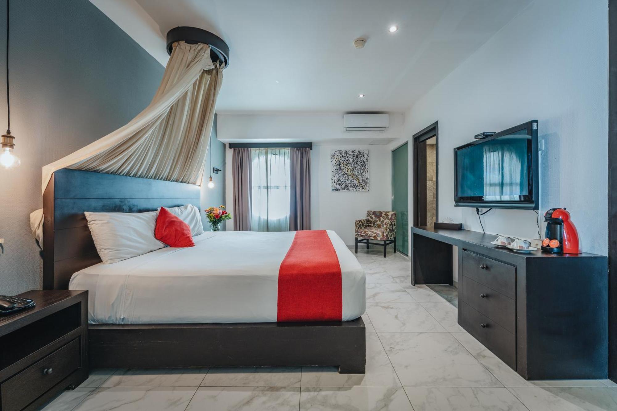 Soho Playa Hotel 4*