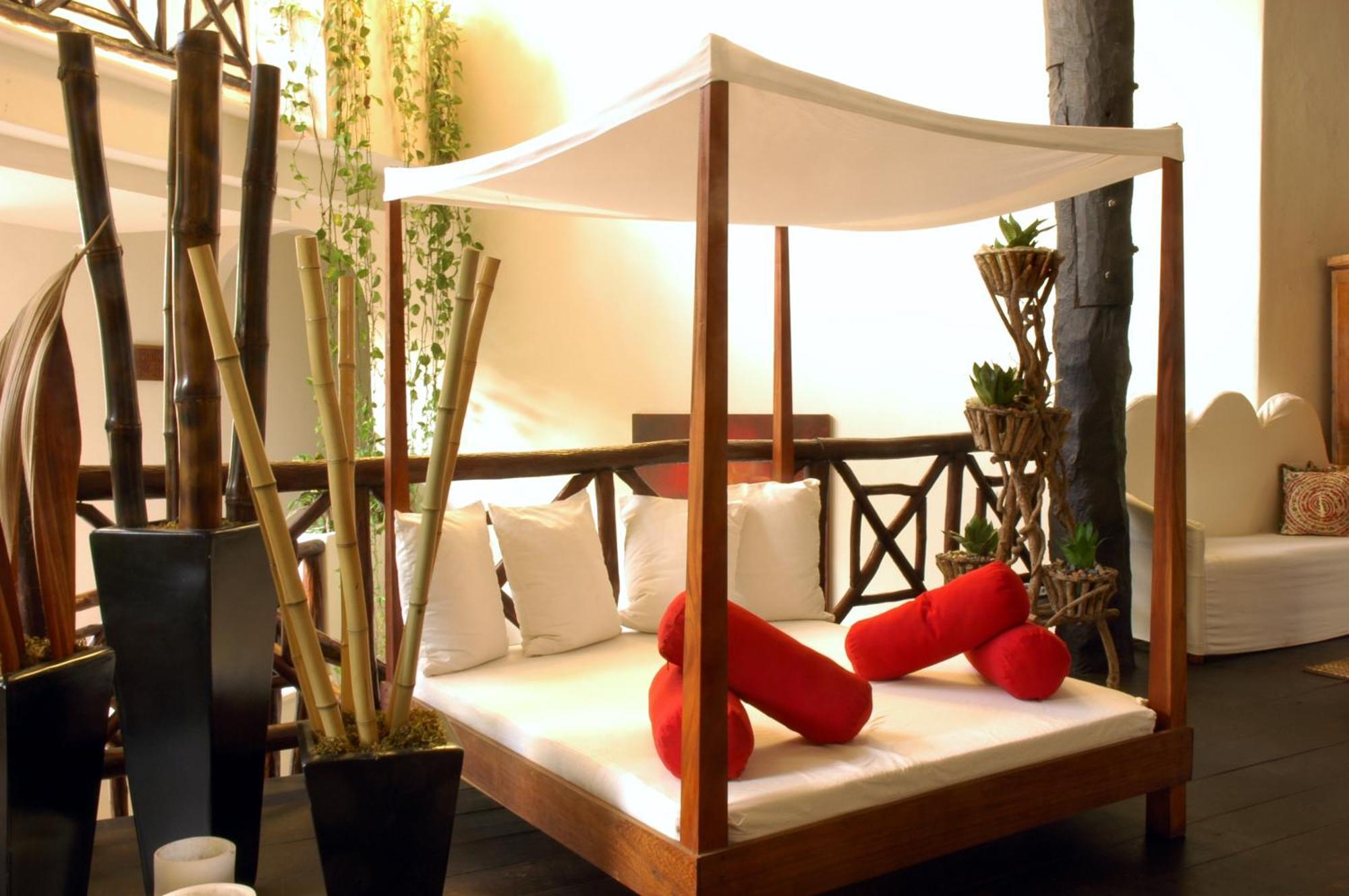 Hotel Riviera Del Sol 4*