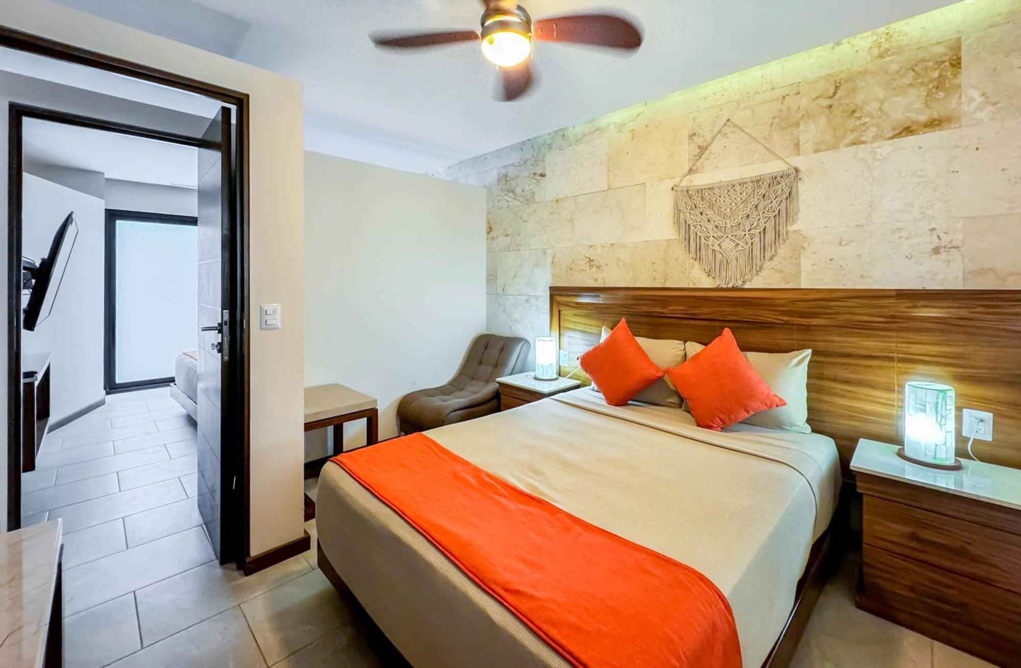 Grand Fifty Hotel