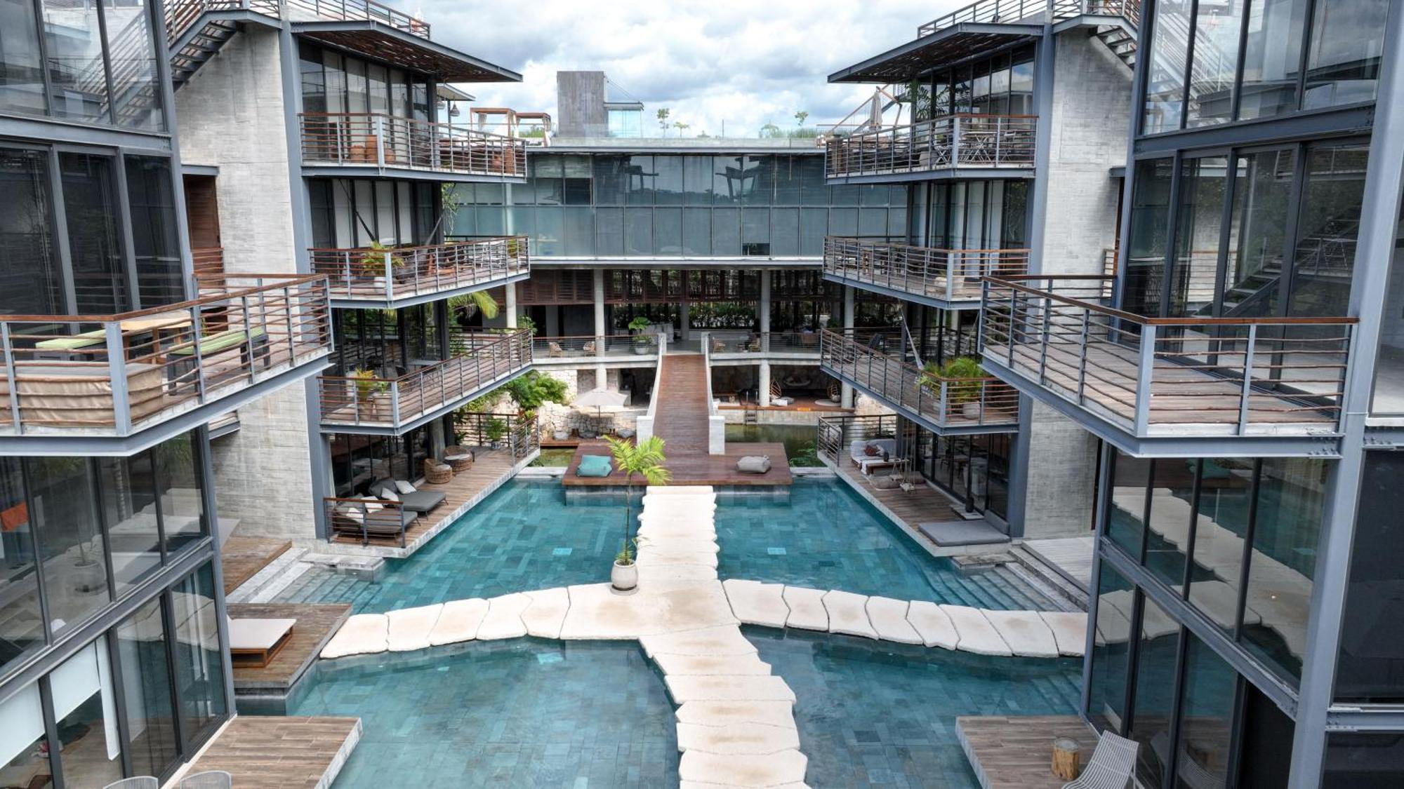 Luxury Penthouse - Jacuzzi, Gym, Pool, Sauna & Bbq Apartment