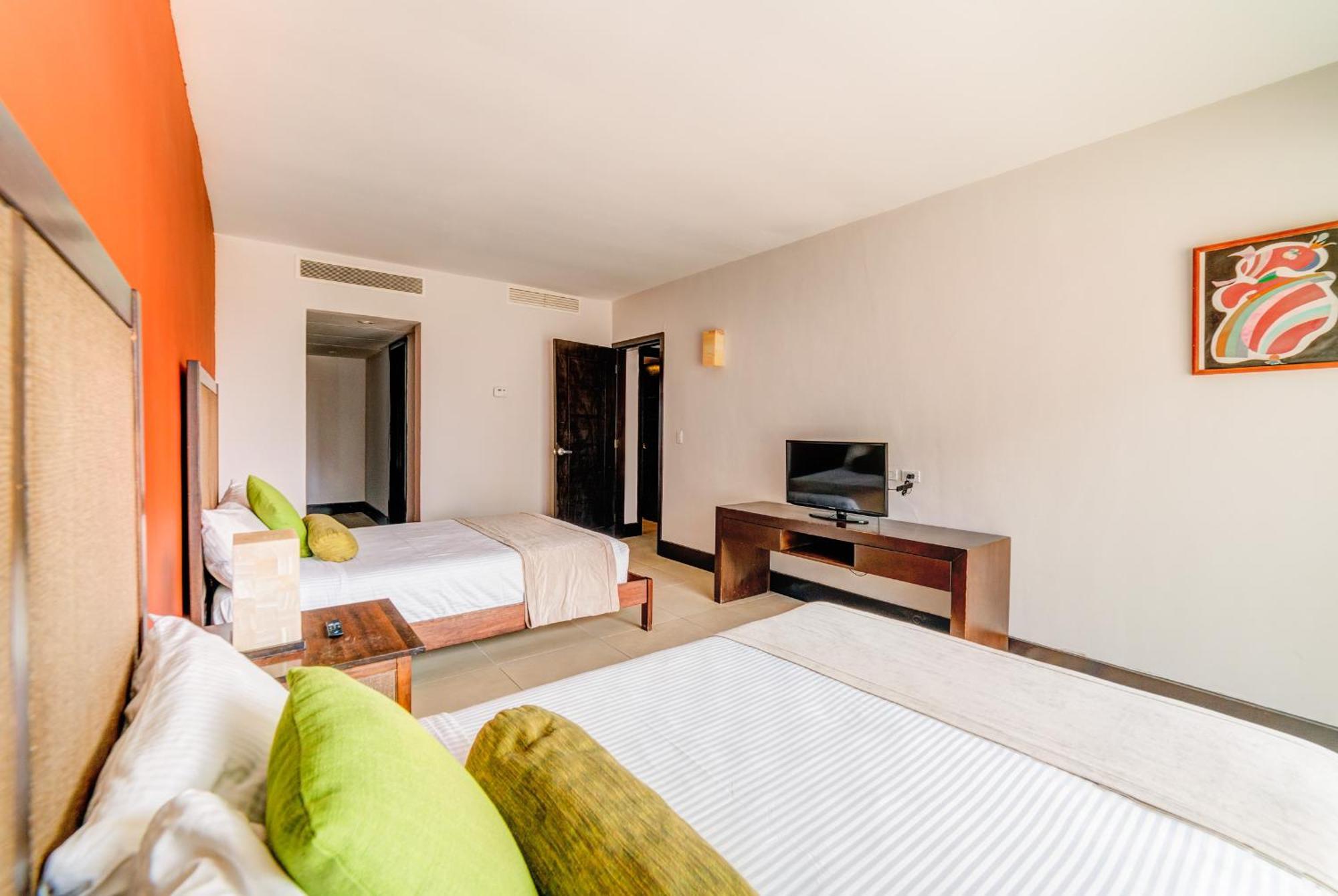 Aldea Thai By Mistik Vacation Apartahotel 4*