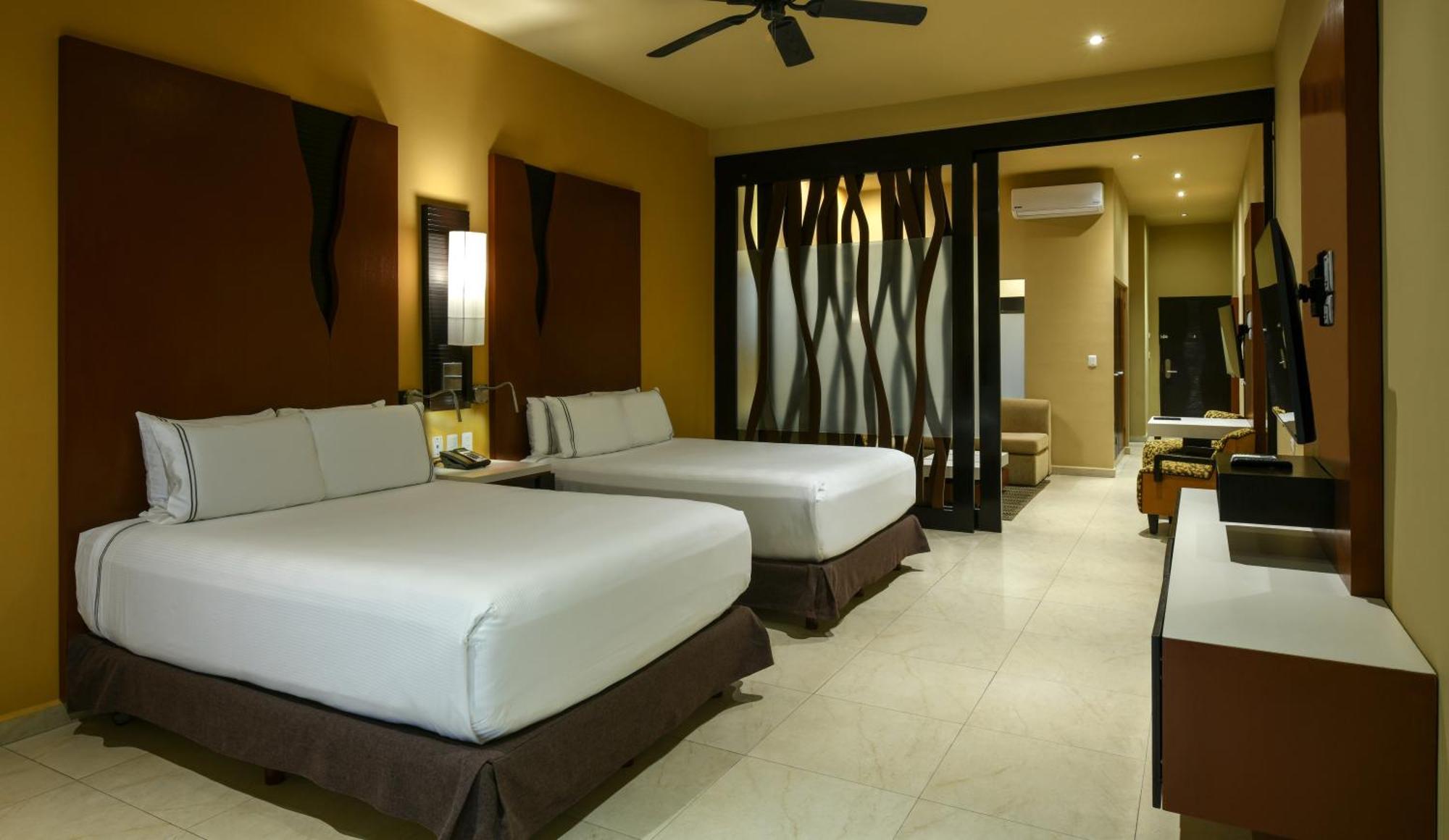 Generations Riviera Maya Family Catamaran, Water Park & Inclusive 5*