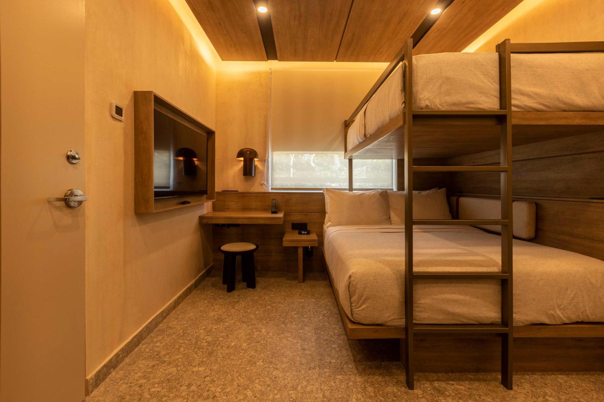 Motto By Hilton Hotel 4*