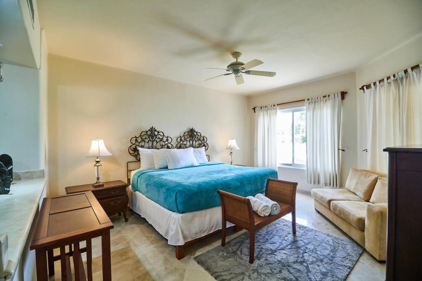 Apartment Beachfront Appt With Amazing Pool In Pto Aventuras