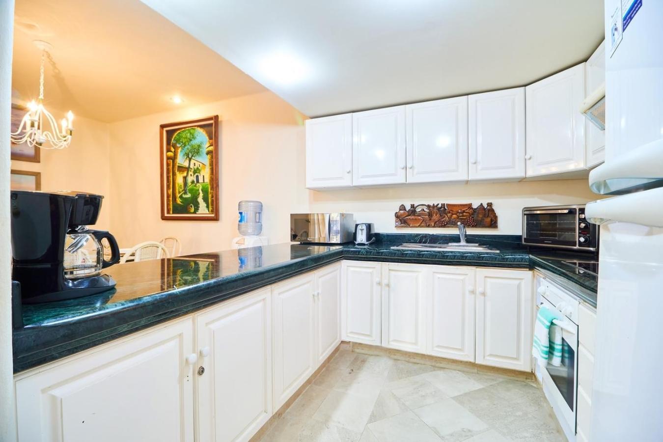 Apartment Beachfront Appt With Amazing Pool In Pto Aventuras Puerto Aventuras