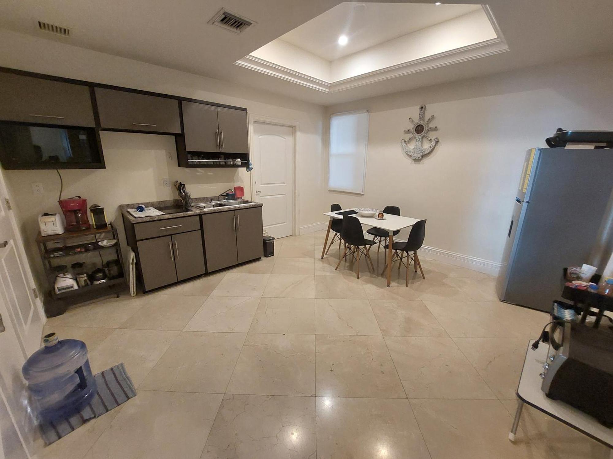 403 Landmark Beachfront Apartment *
