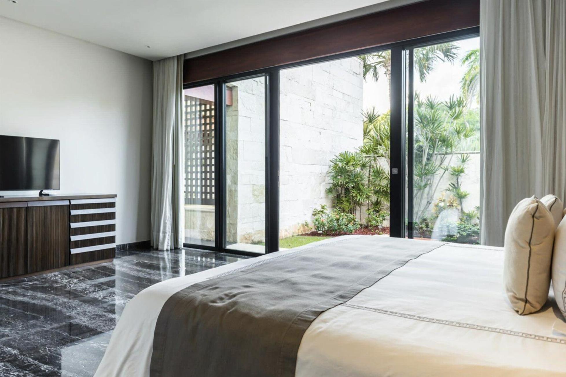 Exclusive In Playacar Phase I With Breakfast Included - Video Tour Available