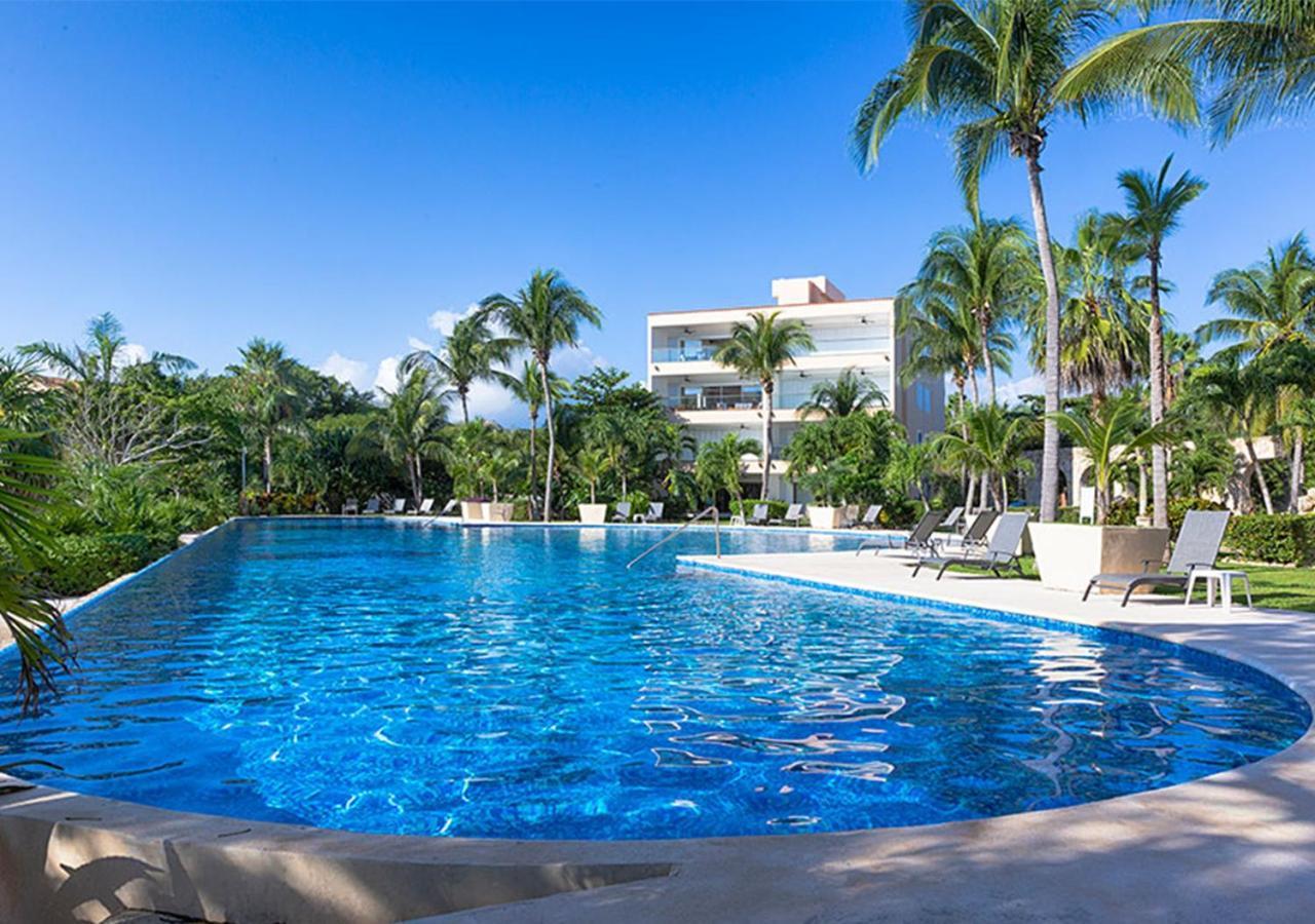High-end Waterfront At Secrets Waters Puerto Aventuras