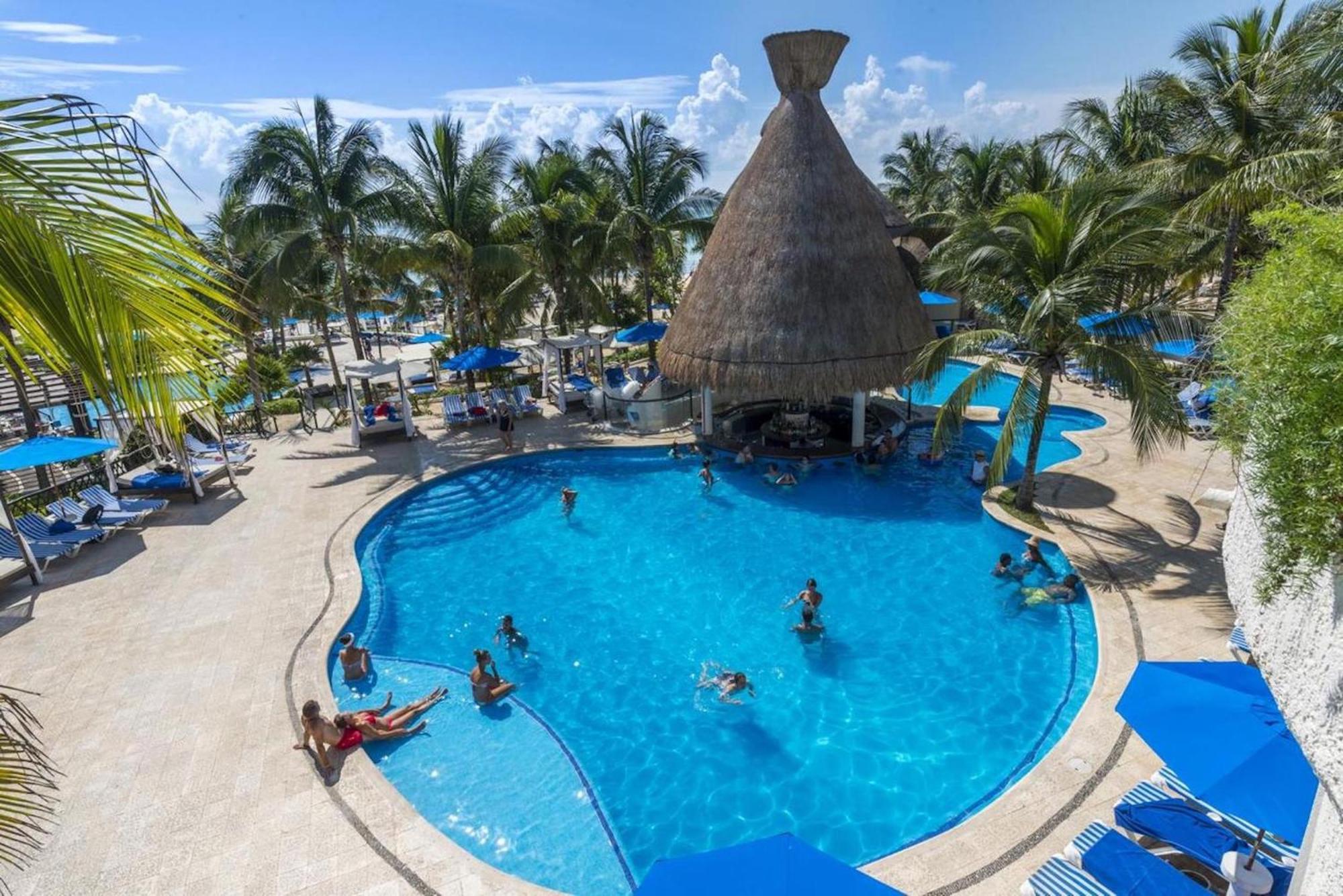 Guest house Playa In Stunning Playacar Townhouse Stage 2 2*