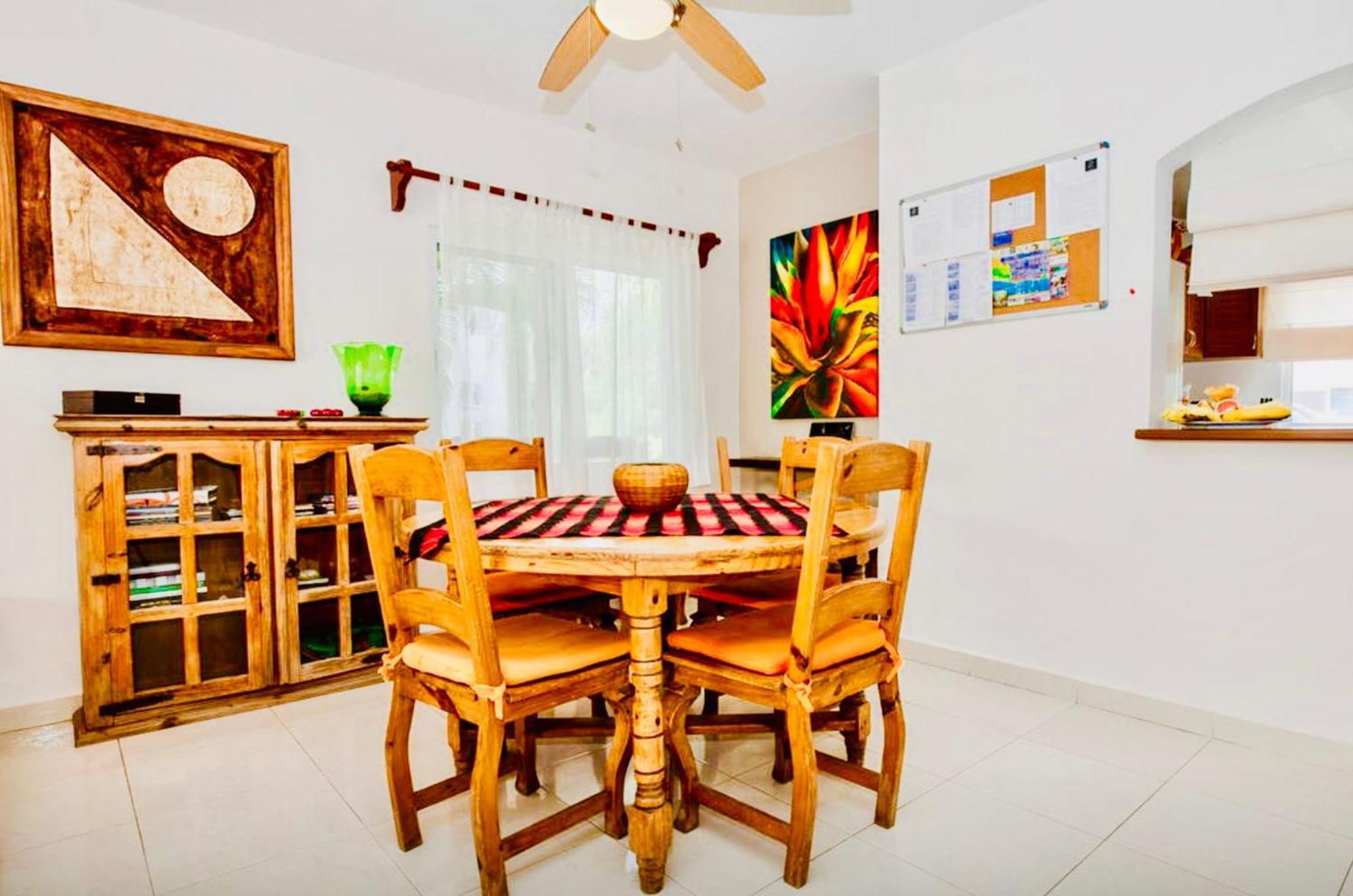 Executive Comfort With Swimming Pool Air Conditioning And Parking Guest house Playa del Carmen