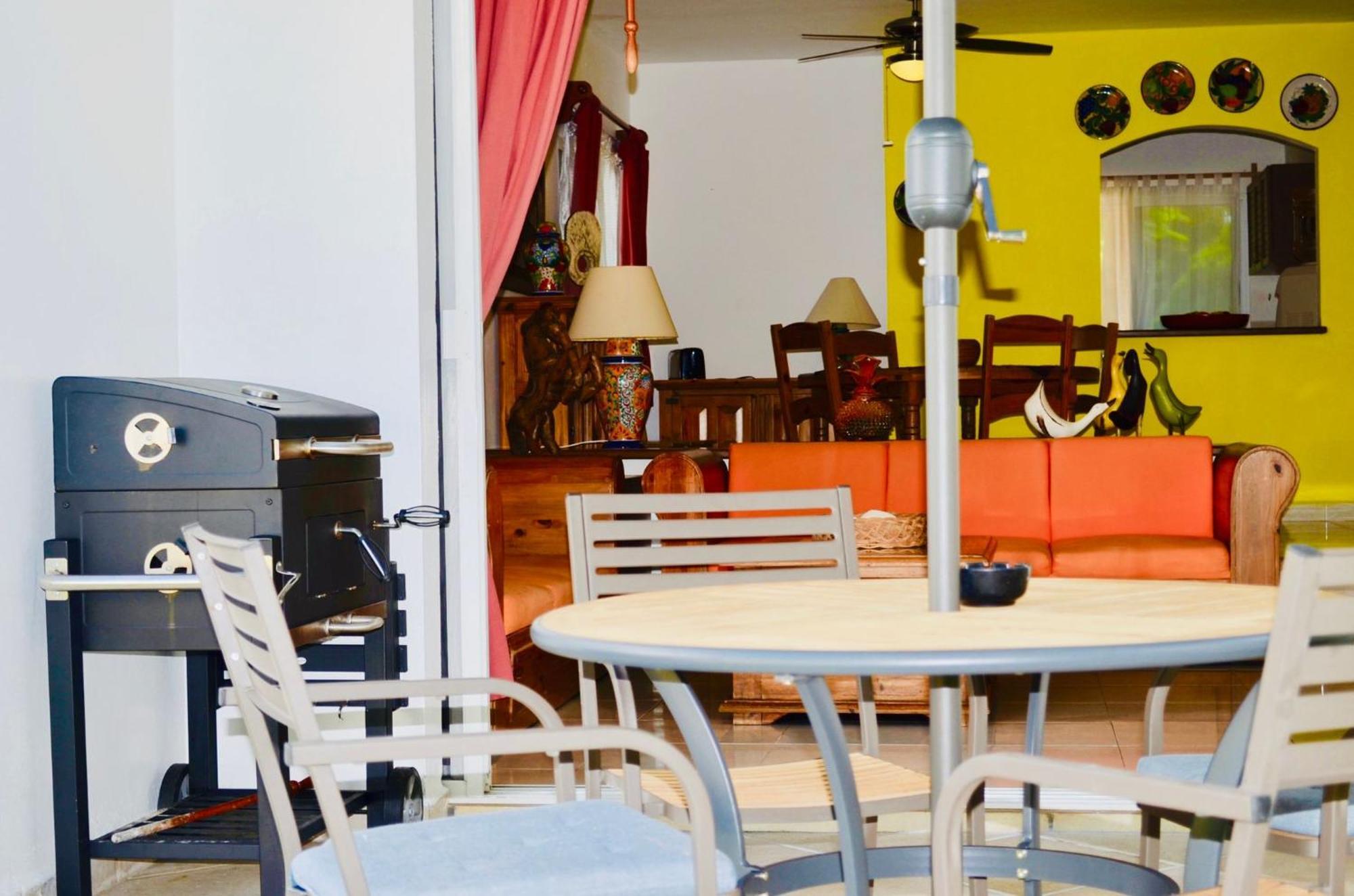 Executive Comfort With Swimming Pool Air Conditioning And Parking Playa del Carmen