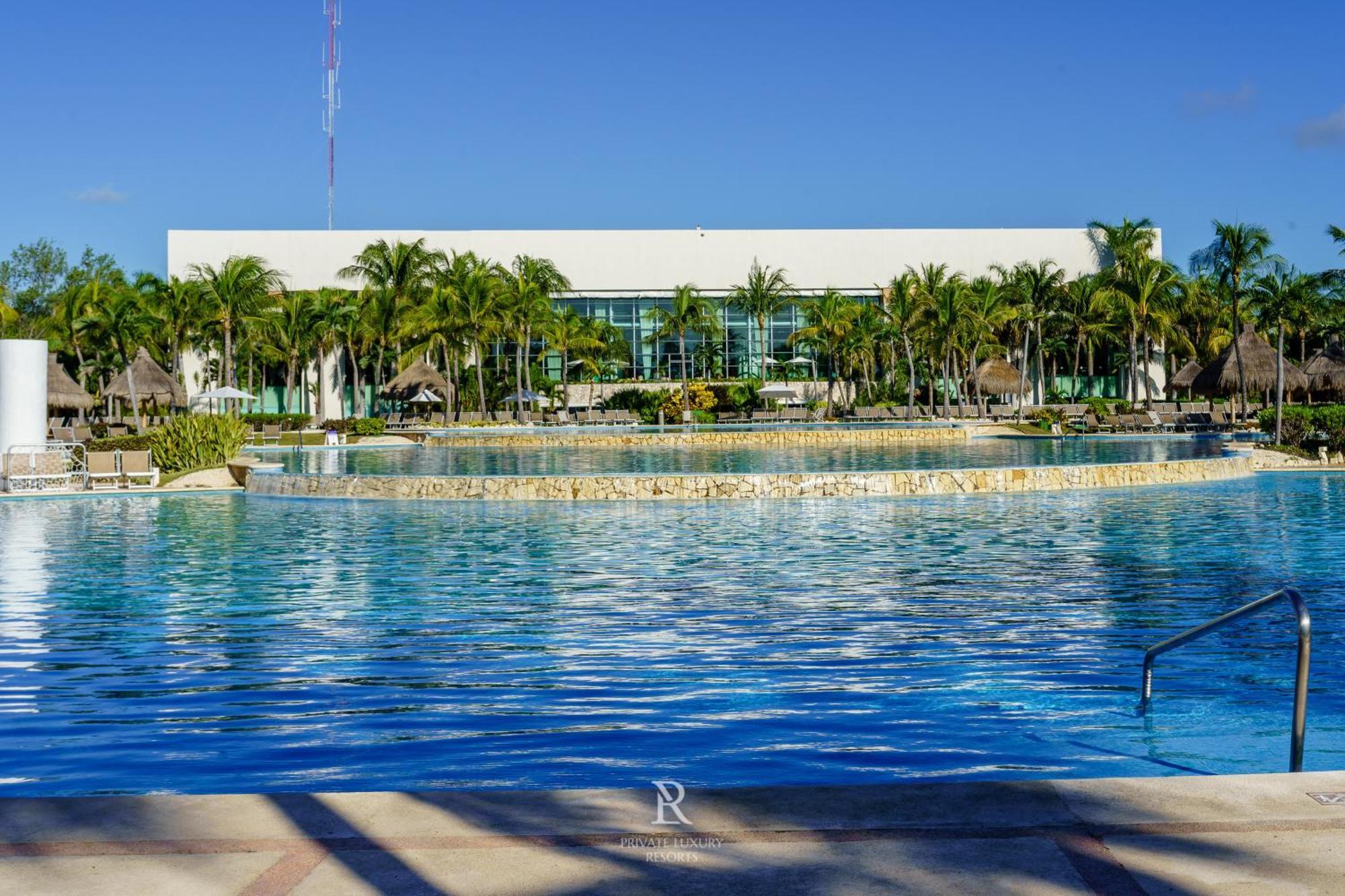 Grand Luxxe Two Bd Loft- Riviera Maya *