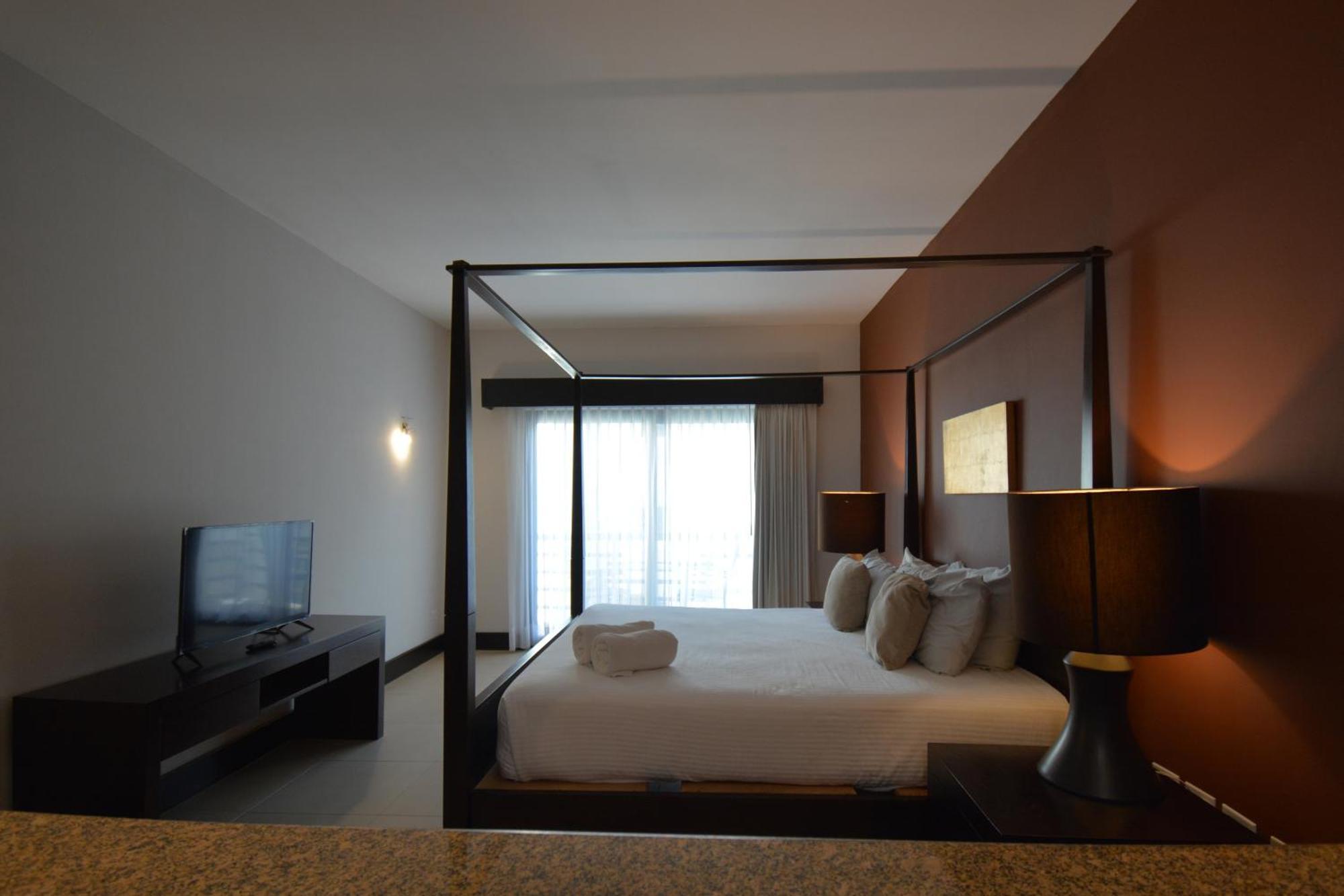 Awesome At Aldea Thai Beachfront *