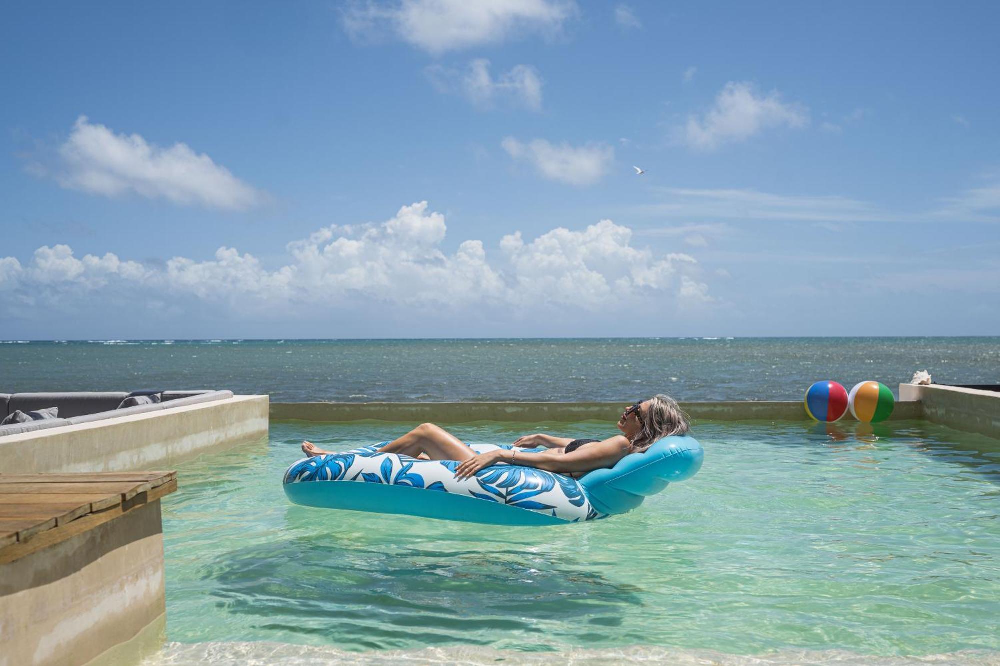 Beachfront Luxury With Pool With Private Cooker & Staff Pousada *