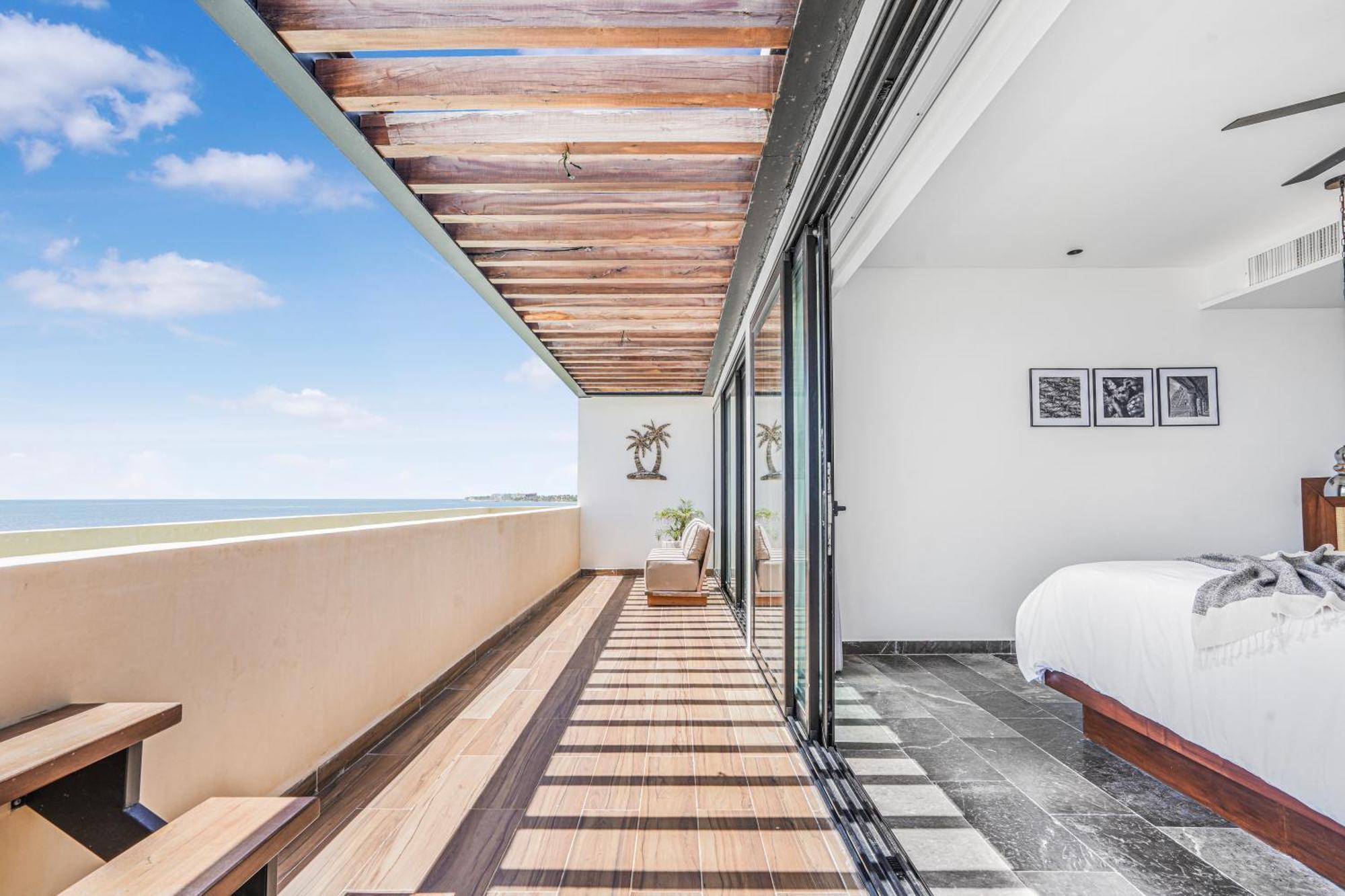 Beachfront Luxury With Pool With Private Cooker & Staff * Puerto Morelos