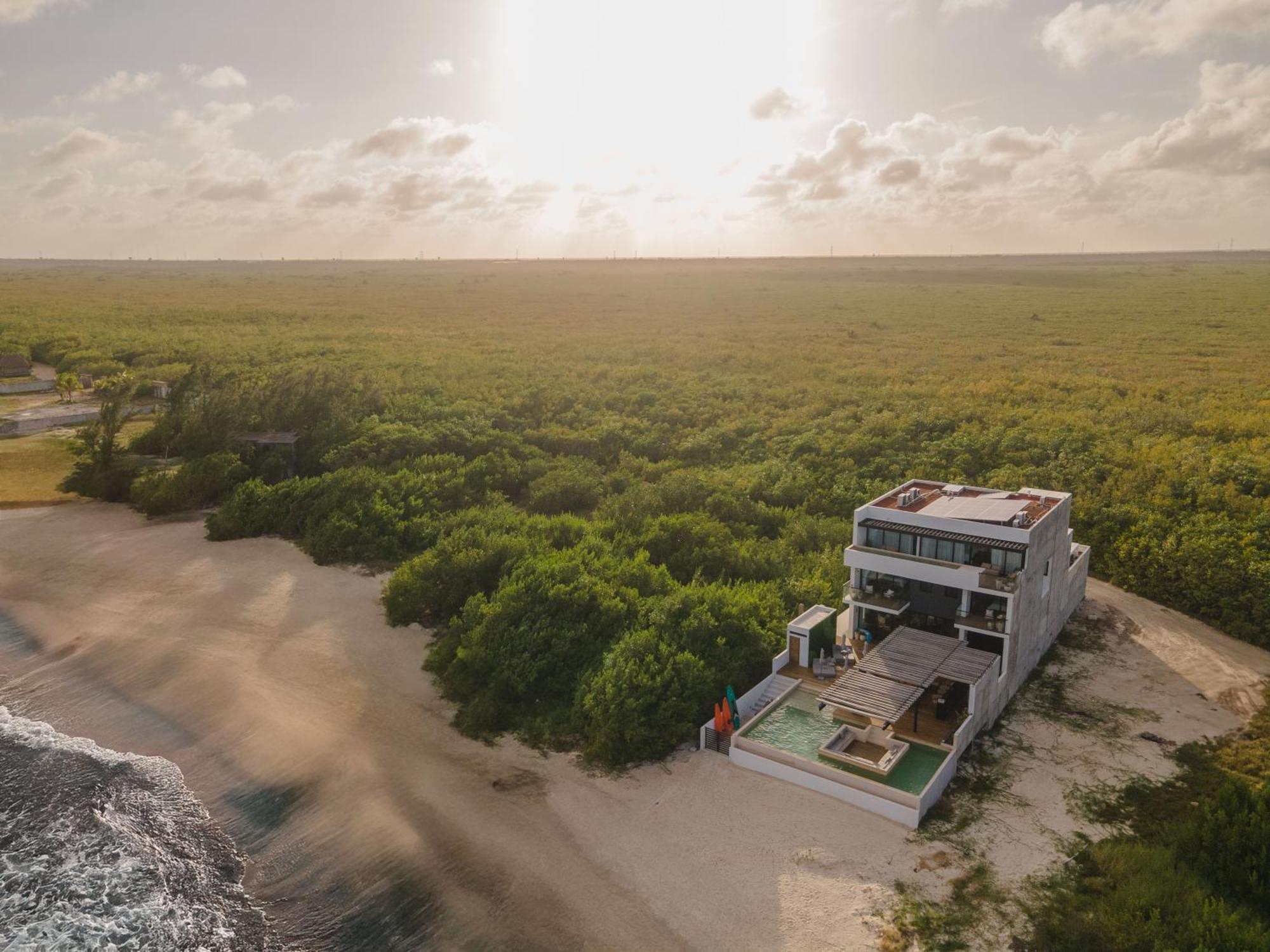 Pousada Beachfront Luxury With Pool With Private Cooker & Staff Puerto Morelos