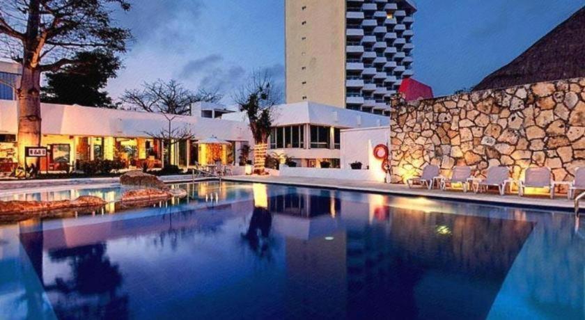 Hotel El Cid La Ceiba 3*