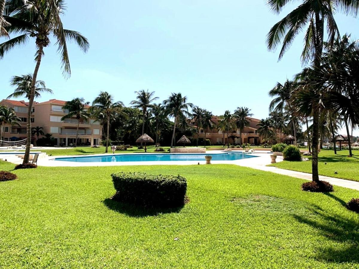 Apartamento Magnificent Penthouse Jacuzzi, Access & Wifi Puerto Aventuras
