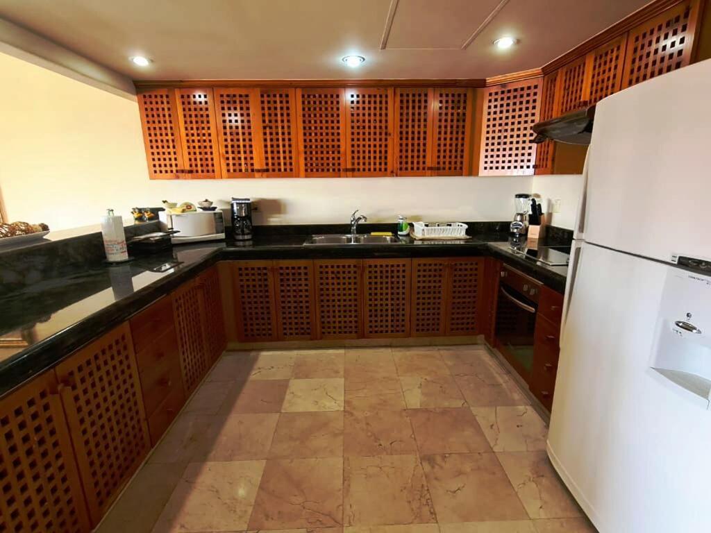 Magnificent Penthouse Jacuzzi, Access & Wifi Apartamento *