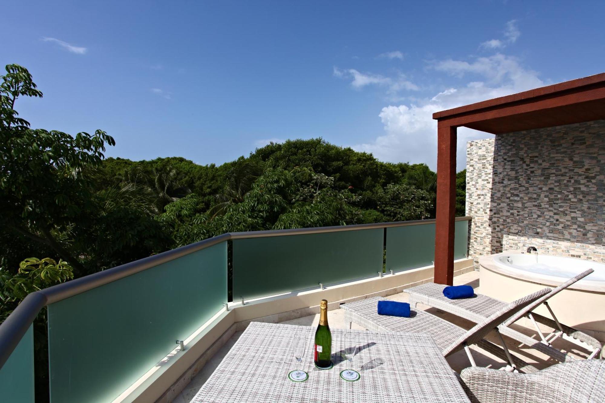 Sandos Caracol Eco Resort & Water Park (Adults Only) Resort 5*