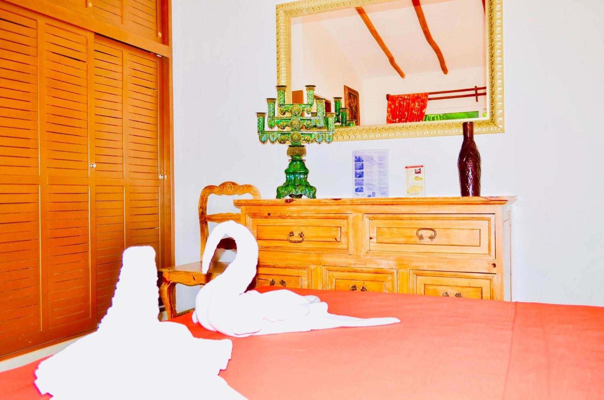 Executive Comfort With Swimming Pool Air Conditioning And Parking Guest house *