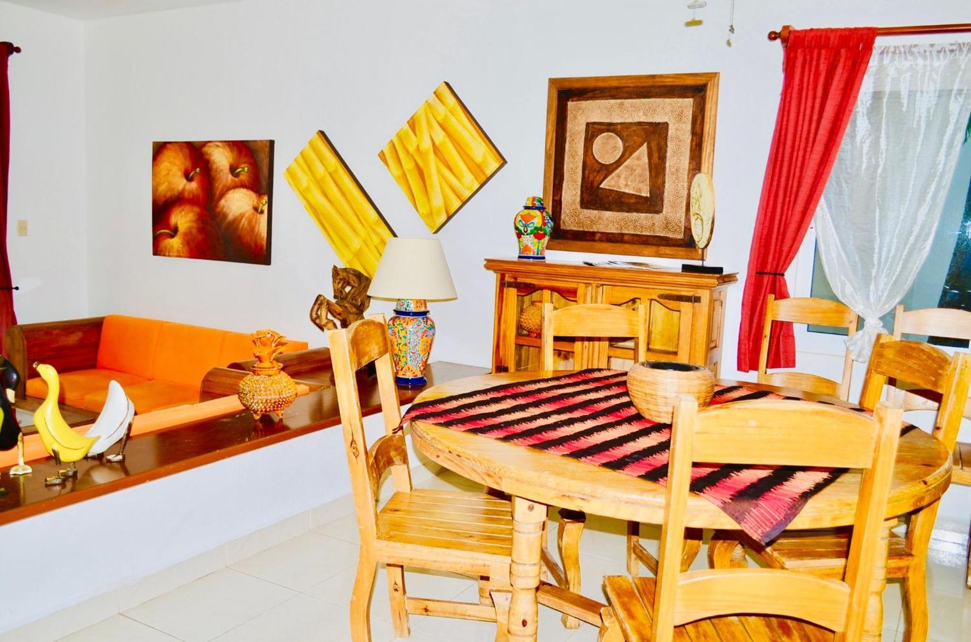 Executive Comfort With Swimming Pool Air Conditioning And Parking Playa del Carmen