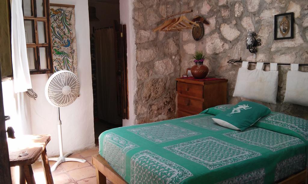 Casitas Kinsol Hotel
