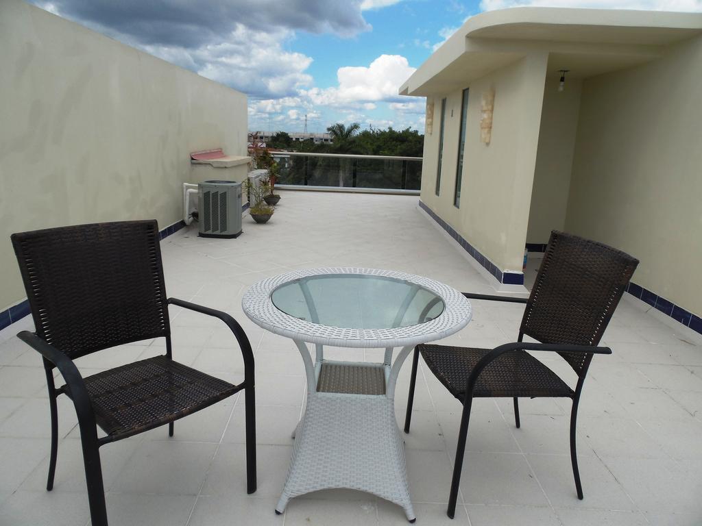 Mimosa Tree Aparthotel