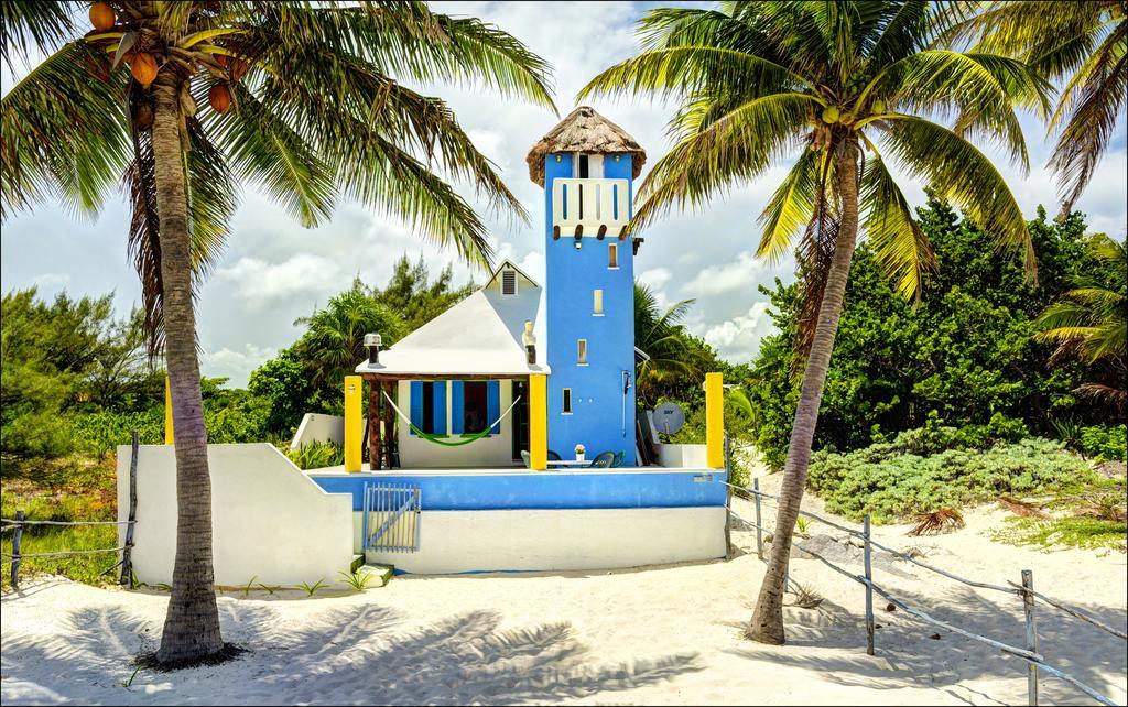 Сasa de vacaciones Front House At