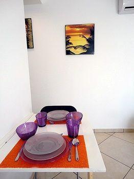 Apartamento Iris & *