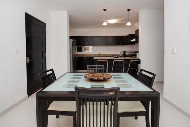 Aqua Terra - Quiet Condo For 4