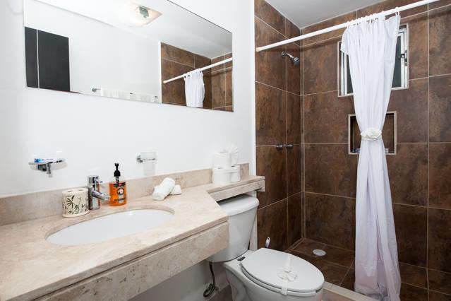 Aqua Terra - Quiet Condo For 4