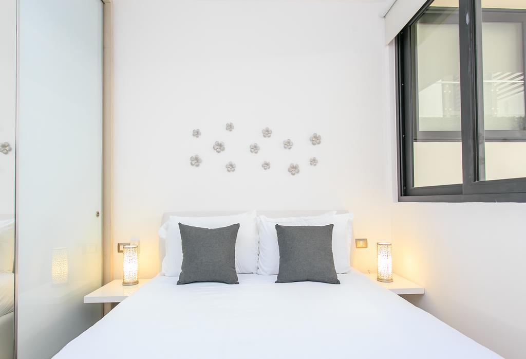 Menesse-2Bedrooms-Perfectspot Steps To The Ocean *
