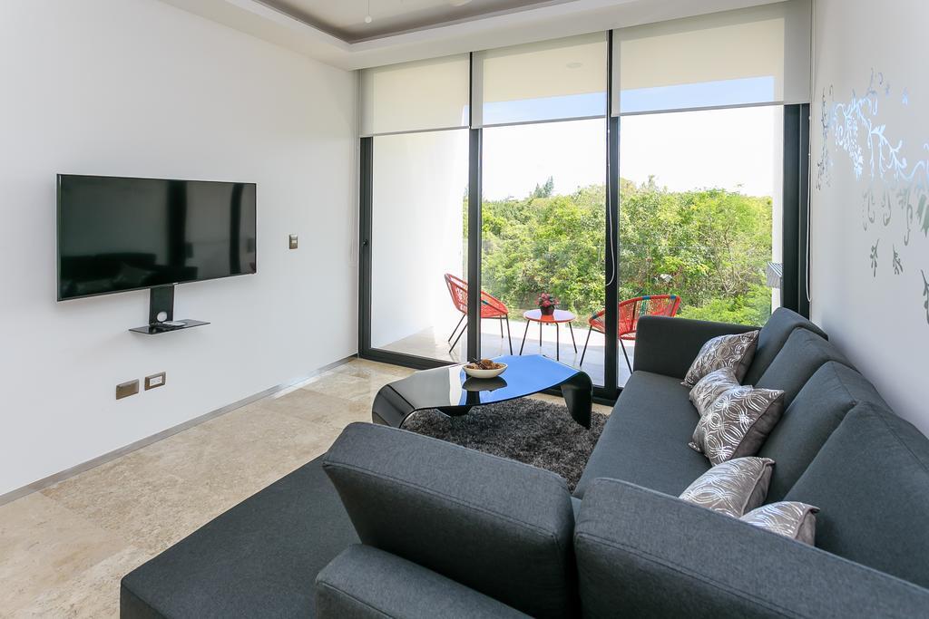 Menesse-2Bedrooms-Perfectspot Steps To The Ocean *