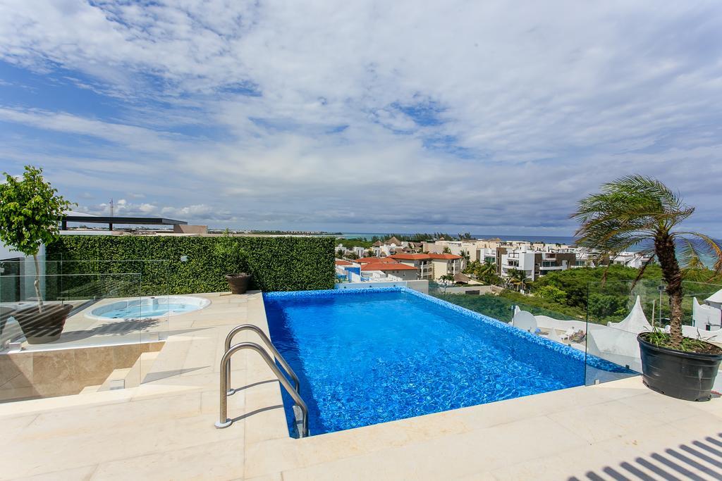 Menesse-2Bedrooms-Perfectspot Steps To The Ocean
