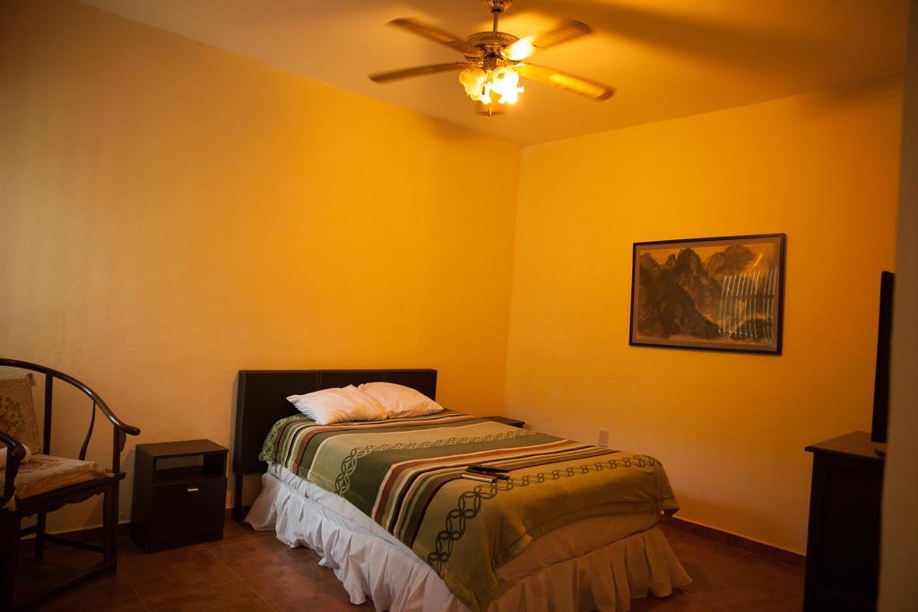 Guest house Casa Alphela 2*