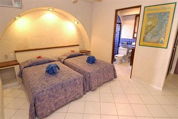 Aquatech Derosa 3* Akumal
