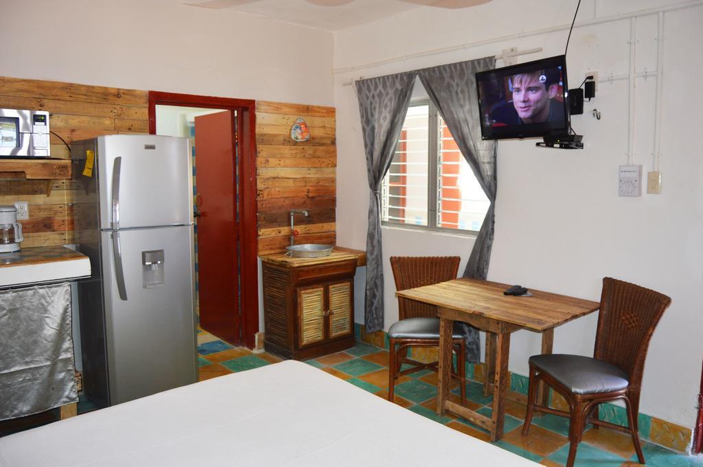 Guest house Casona Roja Puerto Morelos