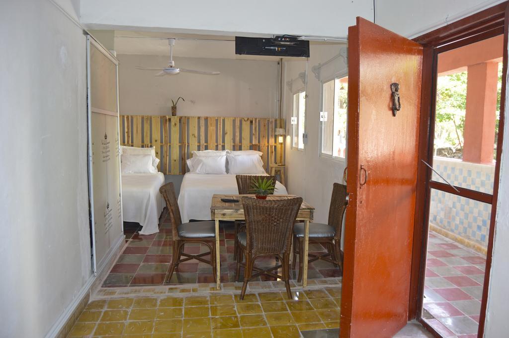 Casona Roja 2*