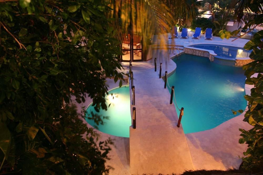 Riviera Del Sol