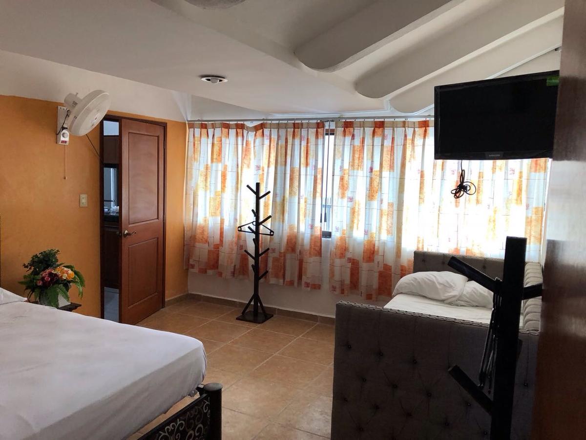 La Isla Playa Hostel *