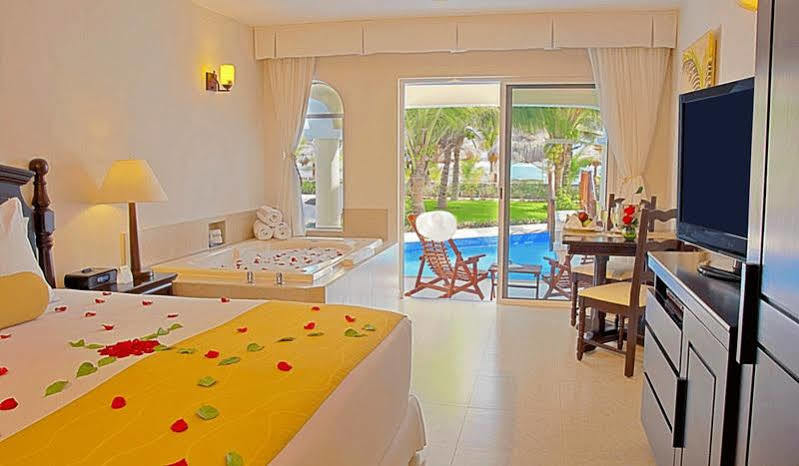 Hidden Au Naturel Adults Only Catamaran, Cenote & Inclusive Resort 5*