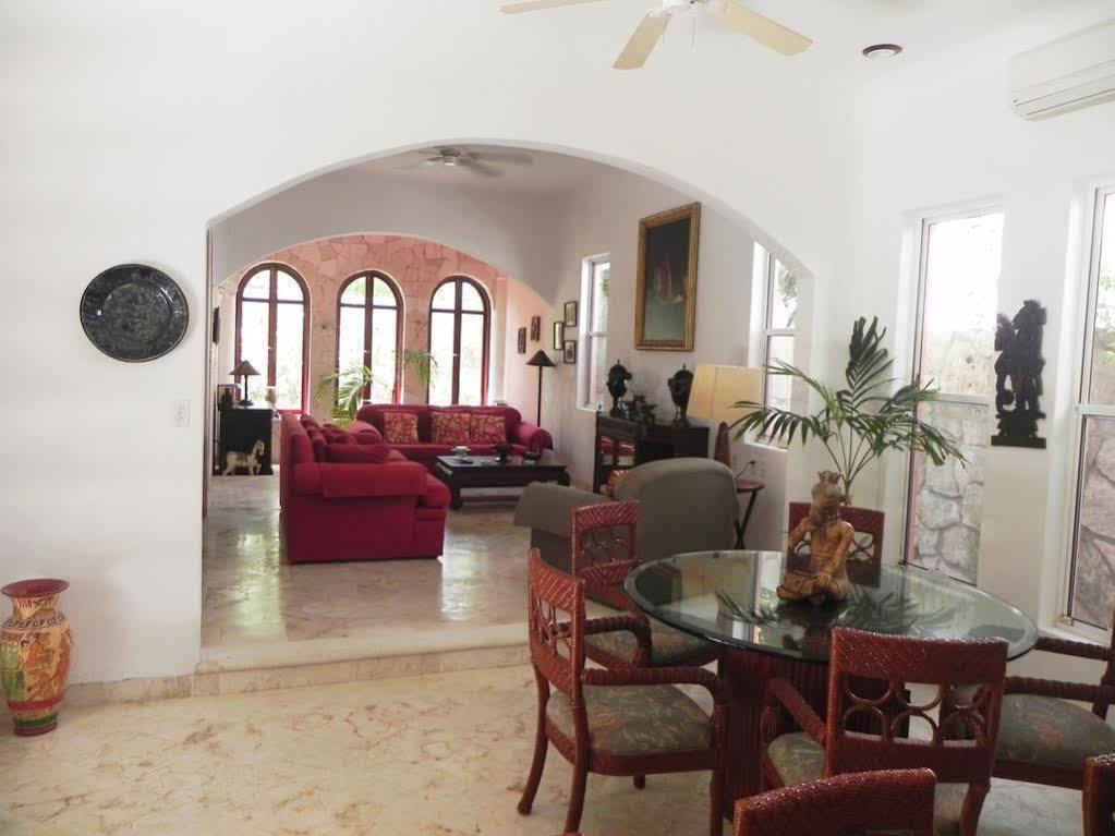 Casa Gatos Aparthotel
