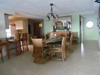 El Cantil Hotel