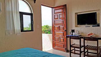 Aquatech Derosa 3* Akumal