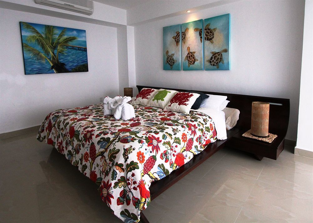 Hotel Peninsula Grand 3*