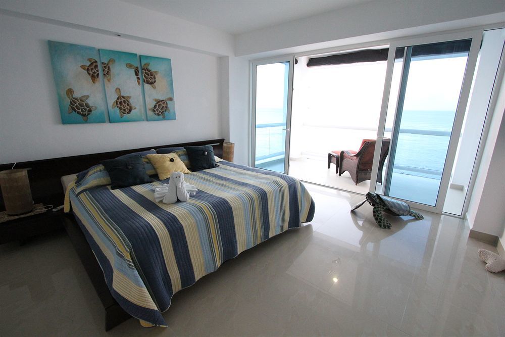 Hotel Peninsula Grand 3*
